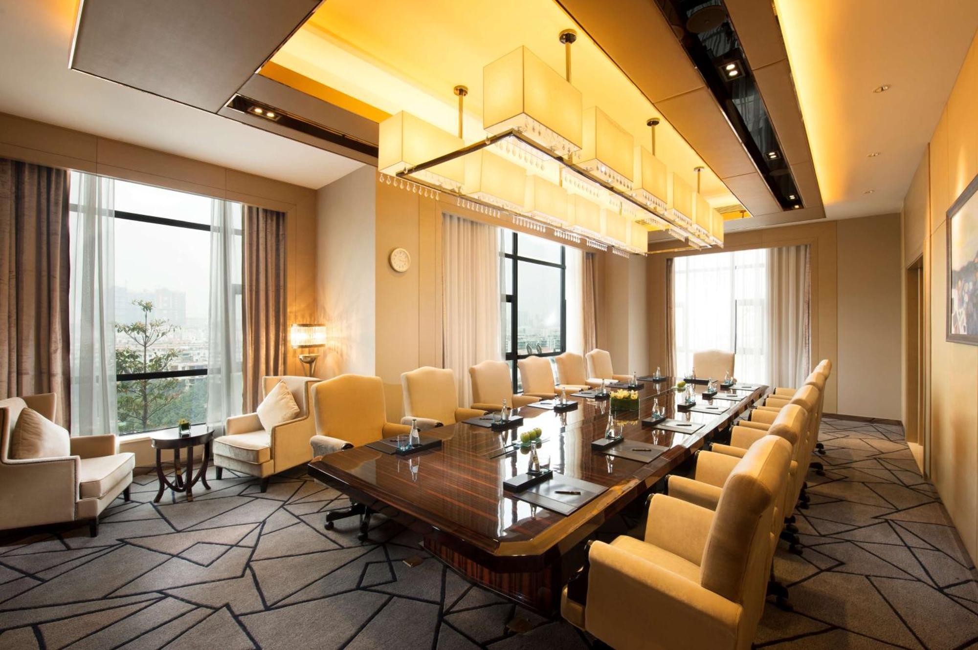 Hilton Zhongshan Downtown Exterior foto